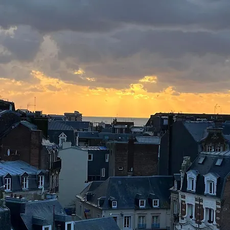 Hypercentre - 2p - A Pied, Vue Mer, Balcon Terrasse *